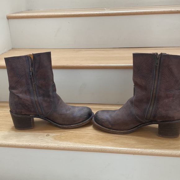 Frye boots size 10 med - Picture 3 of 7
